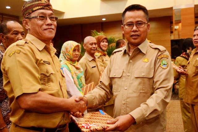 27 Kabupaten/Kota Terima Laporan Audit Kearsipan Eksternal 27 Kabupaten/Kota Terima Laporan Audit Kearsipan Eksternal