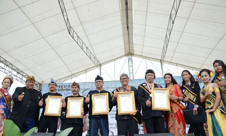 Cing Ciripit Catat Rekor