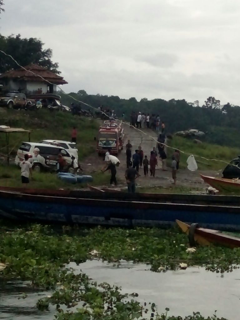 Kapal Berpenumpang 20 Orang Tenggelam di Cirata