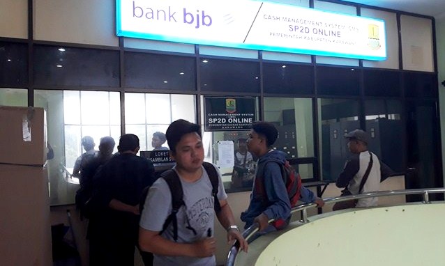 Bapeda Tertinggi, Dinkes Terendah