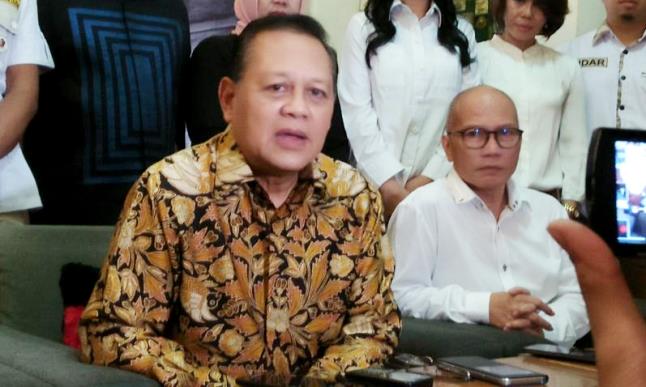 Sudrajat Hanya Gimik, Gerindra Dipastikan Merapat ke Koalisi Zaman Now Sudrajat Hanya Gimik, Gerindra Dipastikan Merapat ke Koalisi Zaman Now