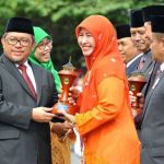 Guru Pertama Anak Bangsa