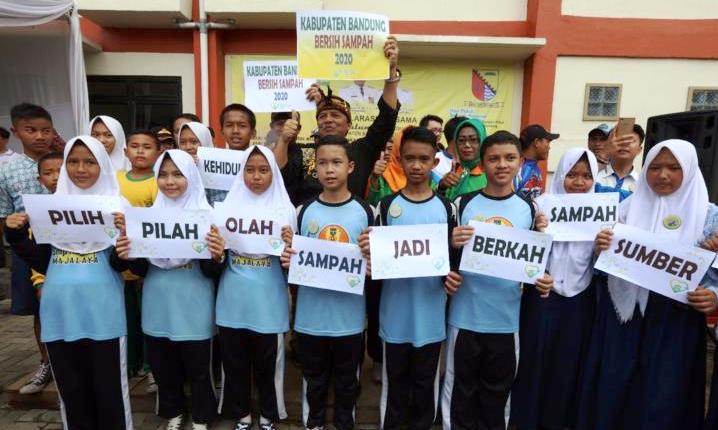 Kabupaten Bandung Bersih Sampah Tahun 2020