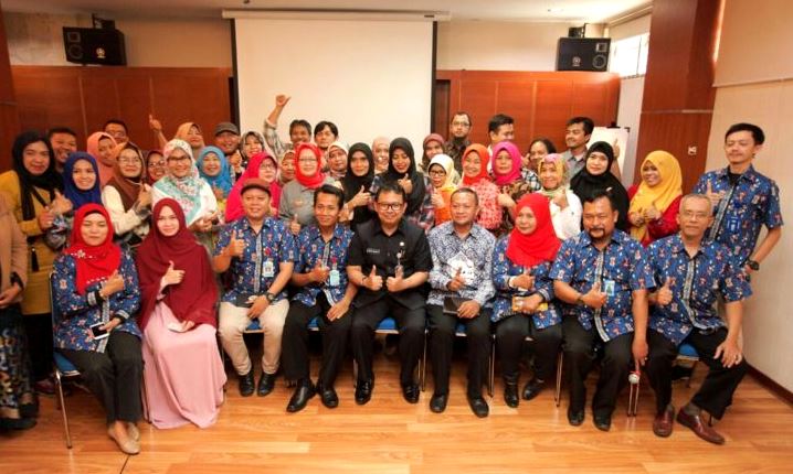 Yossi Irianto Ajak Berbisnis Daring Yossi Irianto Ajak Berbisnis Daring