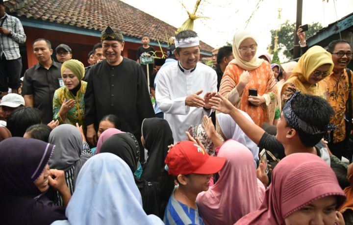 2DM Berbalas Kunjung