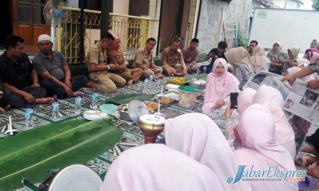 Wali Kota Cimahi Dengarkan Keluhan Warga