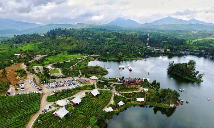 Walhi: Glamping Lakeside Harus Ditutup