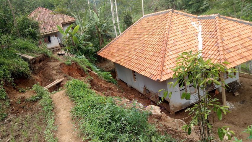 39 Huntara Bisa Dihuni Korban Pergerakan Tanah