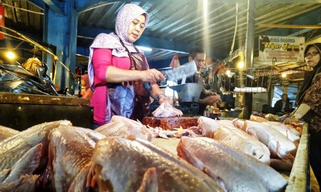 Pedagang Daging Ayam Tetap Mogok Pedagang Daging Ayam Tetap Mogok