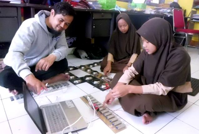 Gagas Lab Komputer Mini, Ajarkan Bikin Aplikasi Gagas Lab Komputer Mini, Ajarkan Bikin Aplikasi