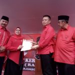 Suara PDIP Pecah, Golkar Diuntungkan