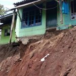 Pemkab Relokasi Dampak Longsor