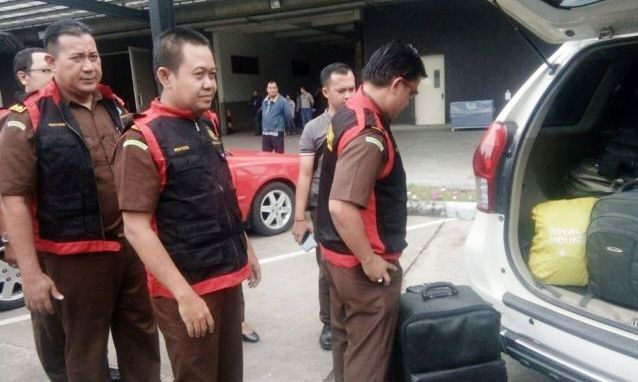 Pabrik Air Mineral Digeledah Kejagung