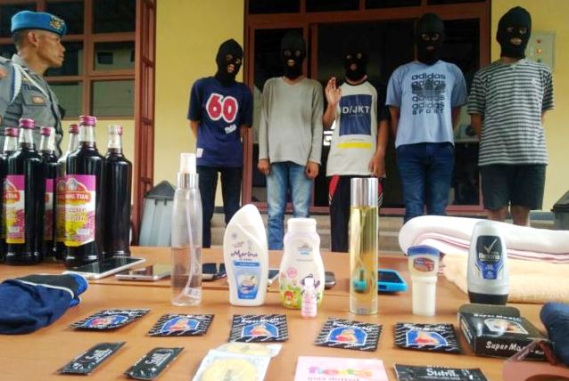 Paksa Google Cabut Apps LGBT