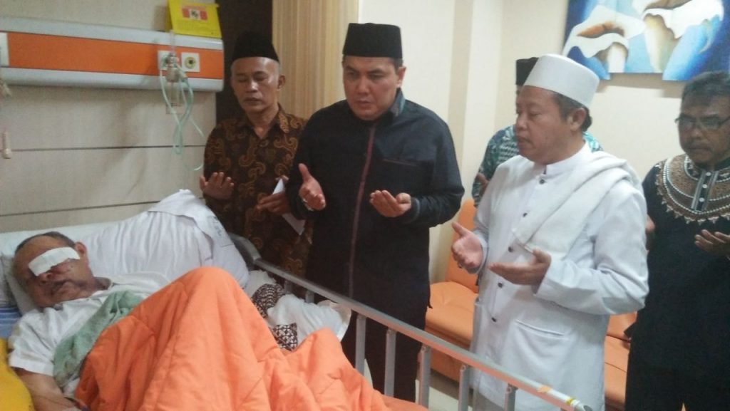 Jenguk Kiai Emon, Sekjen PBNU Sampaikan Hal Ini Jenguk Kiai Emon, Sekjen PBNU Sampaikan Hal Ini