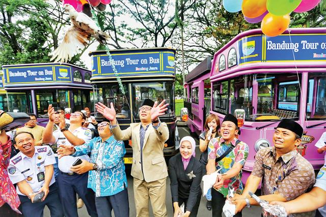 Bandung Sabet Penghargaan Clean Tourist City Standard Award 2018 Bandung Sabet Penghargaan Clean Tourist City Standard Award 2018