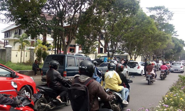 Imbau Larang Parkir, Dishub Malah Dicuekin