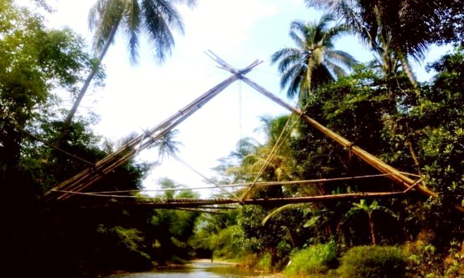 Terpaksa Galang Donasi untuk Jembatan