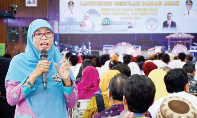 Netty: Jangan Pakai Isu LGBT di Pilgub
