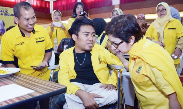 Janjikan Gaji Rp 1 Juta untuk RW