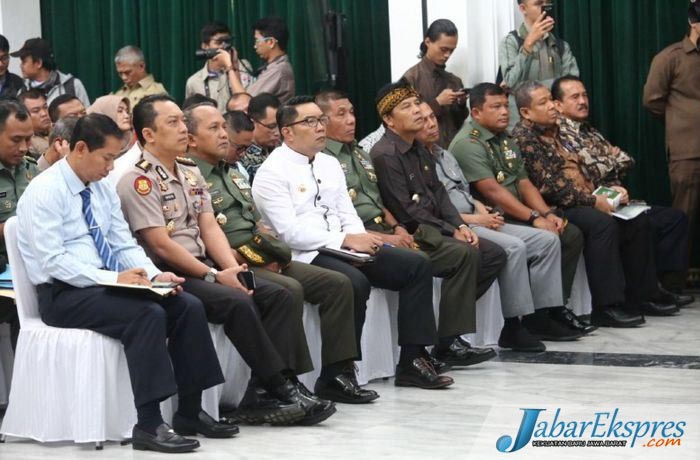 Emil Usulkan Pipa Gendong