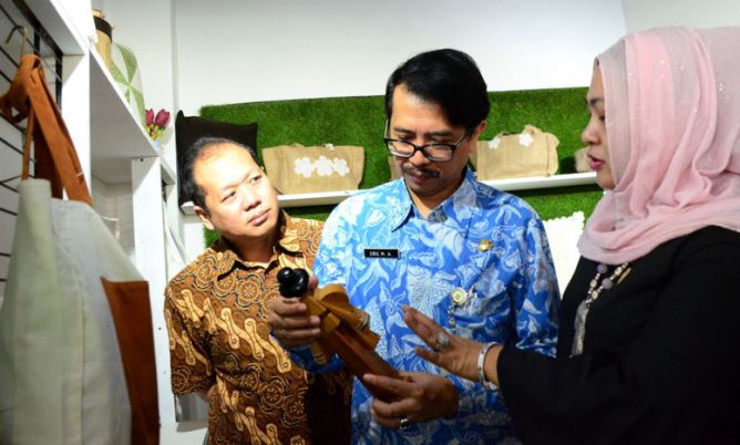 Asephi Hadirkan Pusat Belanja Kerajinan Asephi Hadirkan Pusat Belanja Kerajinan