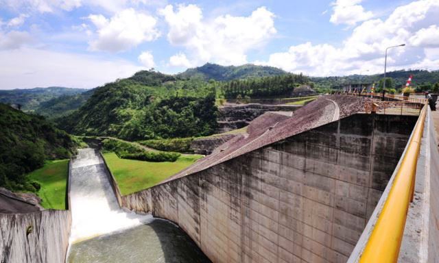 Akses Jalan di Tutup, Saguling di Isukan Retak Akses Jalan di Tutup, Saguling di Isukan Retak