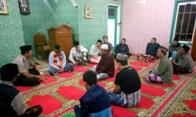 Penganiayaan di Masjid Bukan Ulama