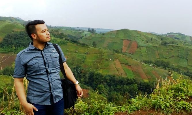 Bukit Panyaweuyan Tawarkan Keindahan Terasering