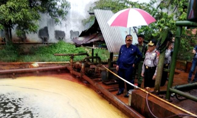 Camat Majalaya Lakukan Penutupan Pabrik