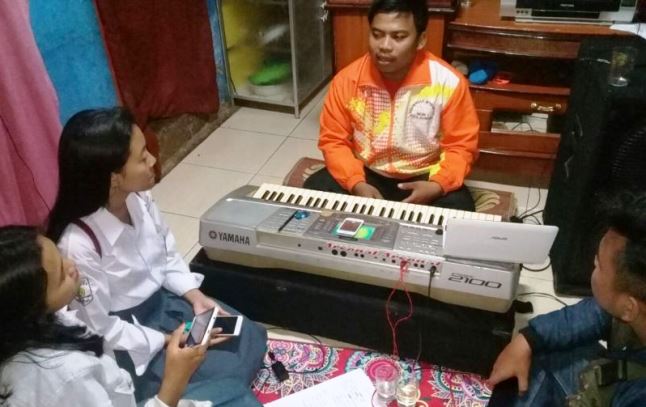 Ciptakan Lagu untuk Desa Sampai Kota