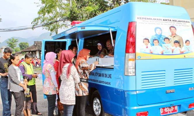 Layani Adminduk Sampai Subuh