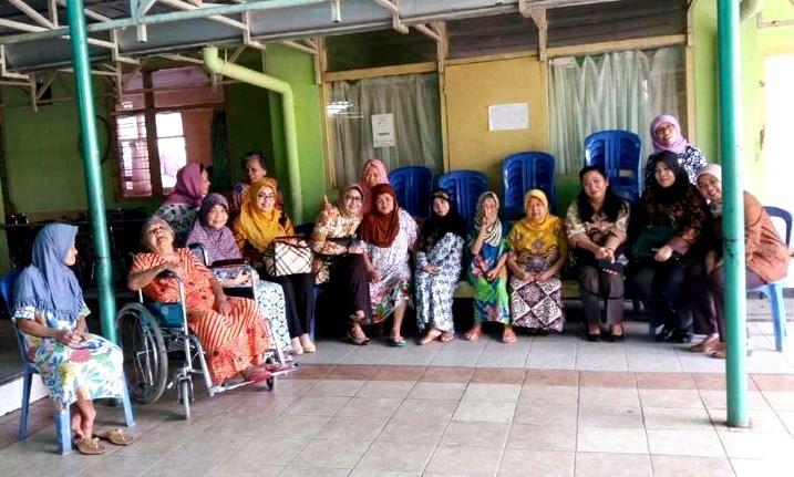 Lansia Dapat Perhatian KPU Lansia Dapat Perhatian KPU