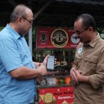 Kian Patuh Sambil Makan Bakso Puyuh