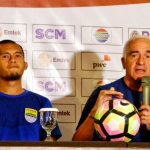 Gomez Bersyukur Ada Piala Presiden