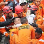 Korban Longsor Terus Bertambah