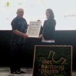 Plastik Berbayar Masih Dikaji