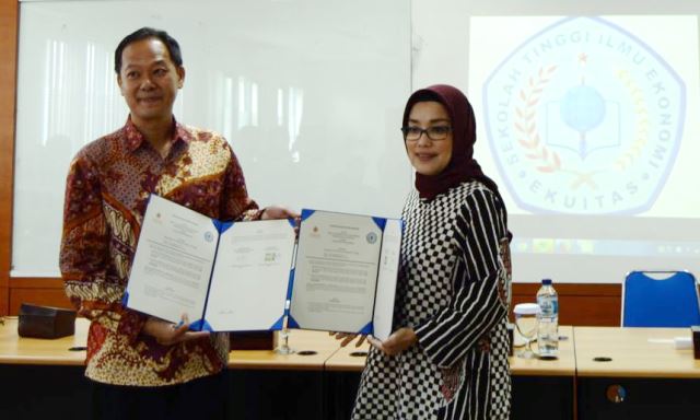 STIE Ekuitas Gandeng Ubaya STIE Ekuitas Gandeng Ubaya