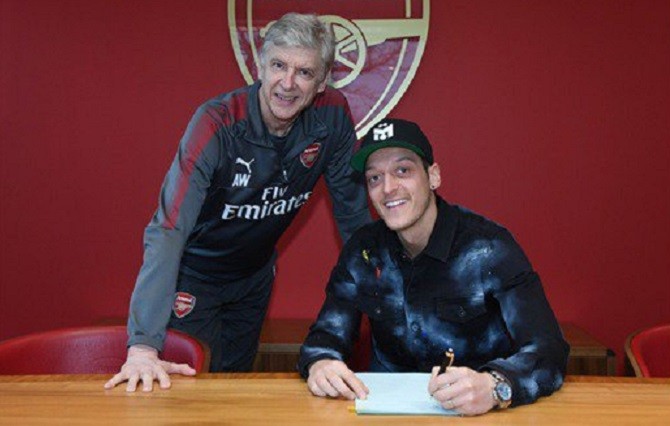 Mesut Ozil Jadi Pemain Termahal Arsenal Mesut Ozil Jadi Pemain Termahal Arsenal