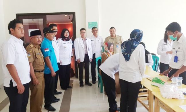 274 Karyawan RSUD Cikalongwetan Tes Urine