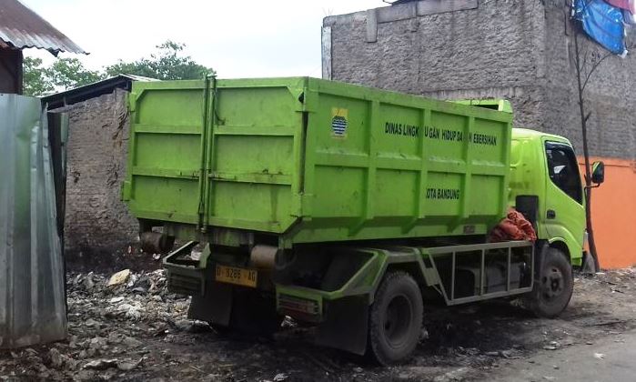 truk sampah