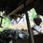 Longsor Tutup Akses Maribaya