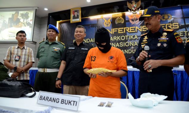 Sembunyikan Sabu di Pembalut Wanita