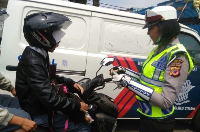 Lakukan Penindakan untuk Pengemudi Lakukan Penindakan untuk Pengemudi