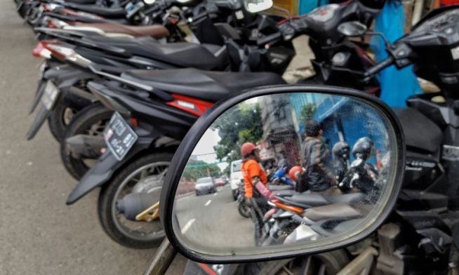 Juru Parkir Harus Miliki Izin Juru Parkir Harus Miliki Izin