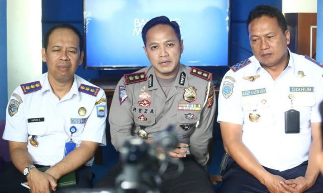 Dishub Tindak Pelanggaran di Persimpangan