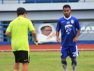 Idrus Resmi Dikontrak