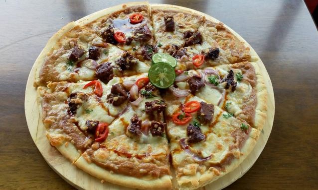 Sensasi Pizza Sate Ala West Point Hotel