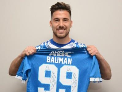 Gomez Senang Karena Ada Bauman