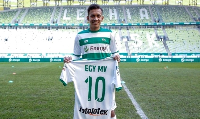 Sah, Egy Pemilik Nomor 10 di Lechia Gdansk